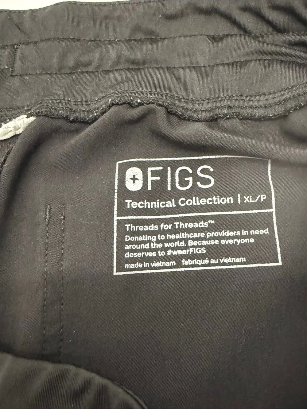 FIGS Technical Collection Women’s XL Black Solid Medical Scrub Set Top & Pants